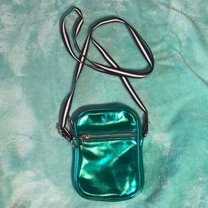 SHINY TURQUOISE CROSS BODY BAG